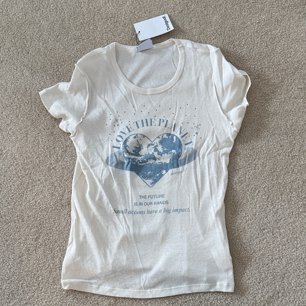 Desigual nwt Off-White Tee XL
